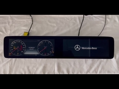 メルセデスのスクリーン